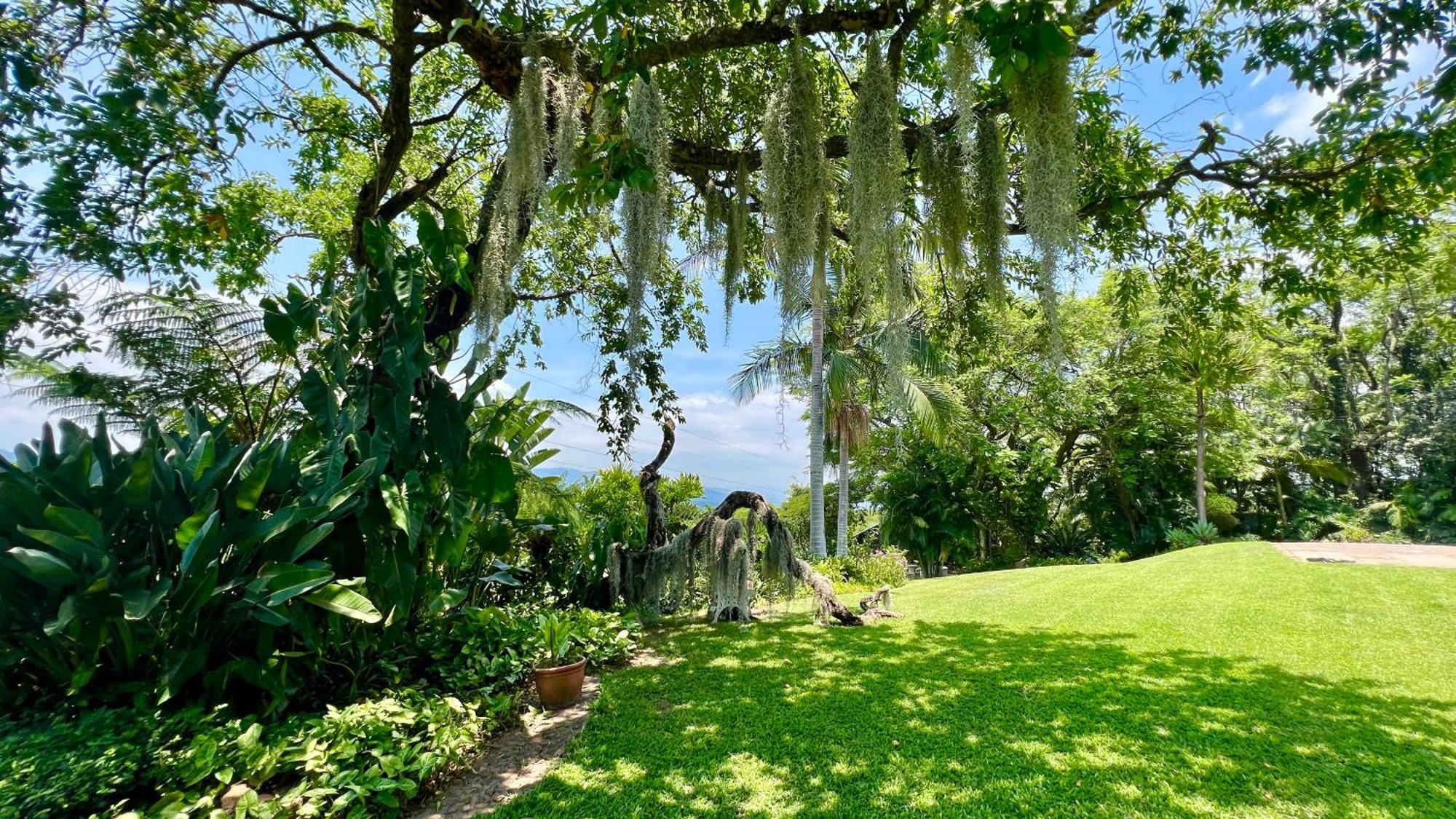 Loerieroep Estate - Mountainview Selfcatering Accommodation Nelspruit Mbombela Екстер'єр фото